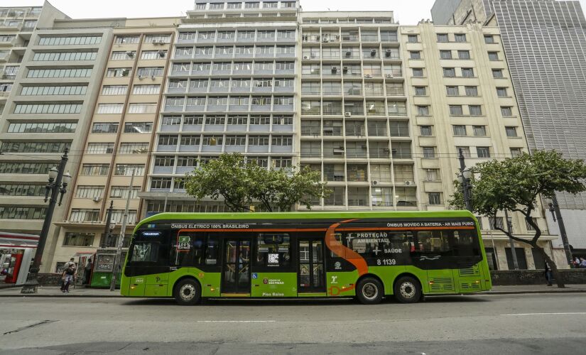 Ônibus elétrico em circulação na cidade de São Paulo