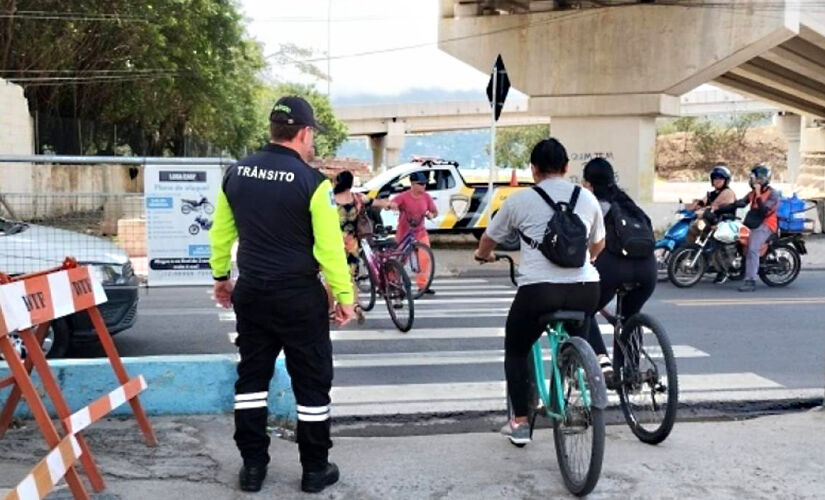 Ciclovia em São Sebastião que liga o centro da cidade ao bairro Topolândia é alvo de discussão 