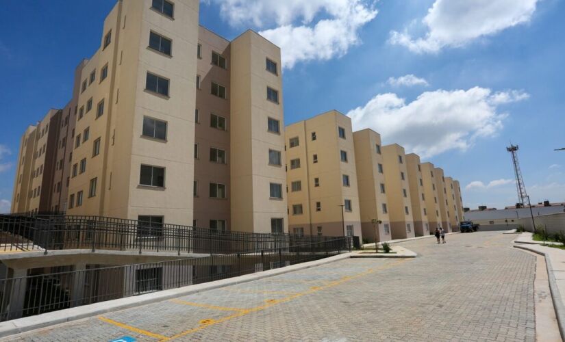 Apartamentos foram entregues por meio do programa CDHU