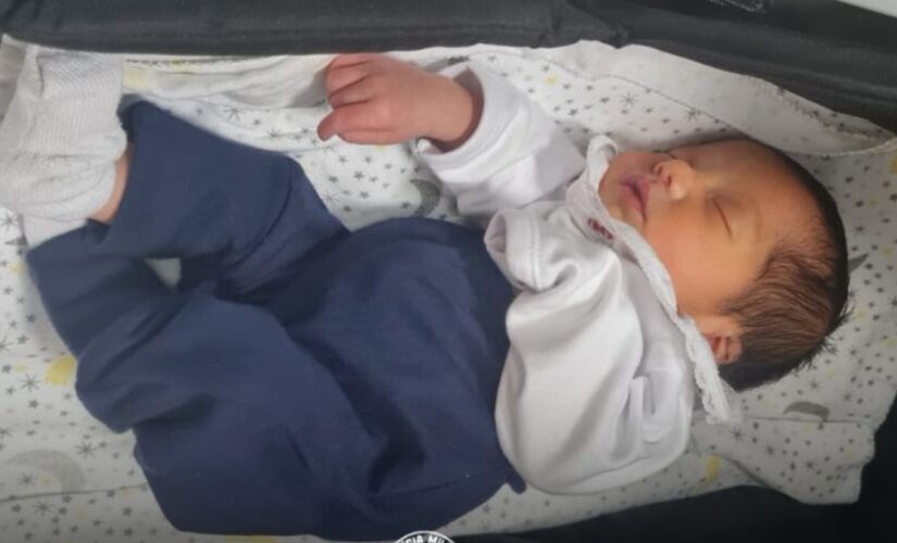 PMs salvam recém-nascido engasgado em São Paulo