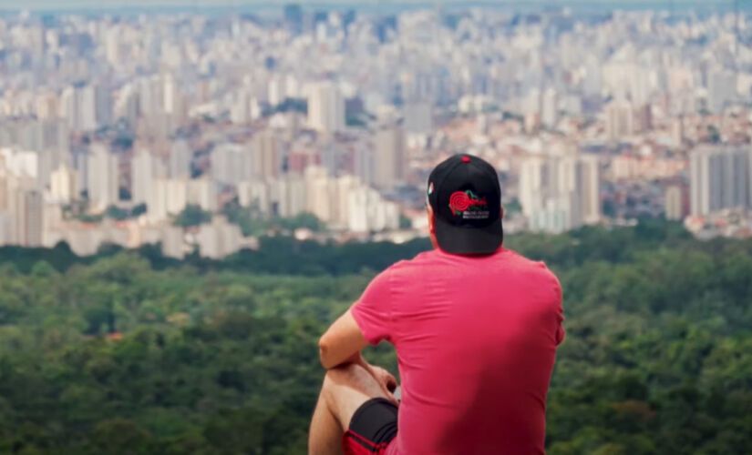 Vista da Pedra Grande, no Parque Estadual da Cantareira, onde fica o Café na Pedra