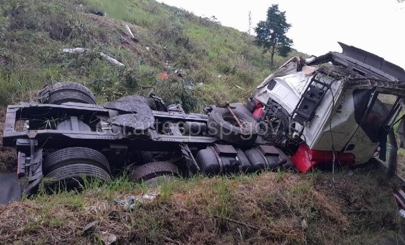 Acidente ocorreu às 5h22, altura de Guarulhos, na Grande São Paulo