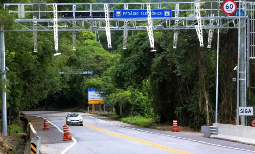 Motoristas que utilizam a rodovia Presidente Dutra deverão ficar atentos a novo esquema de cobrança de pedágios