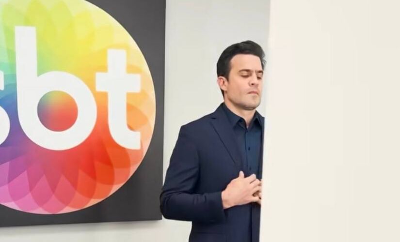 Pablo Marçal em camarim no SBT