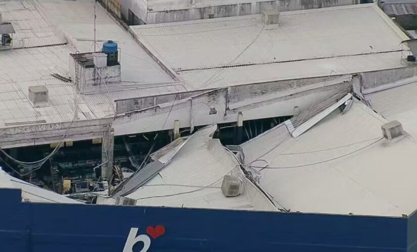 Teto de supermercado desaba com chuva de granizo em Barueri