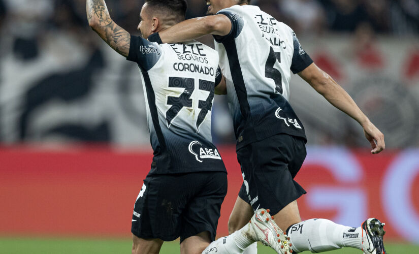 Atuando na Neo Química Arena, Corinthians leva a melhor contra o adversário