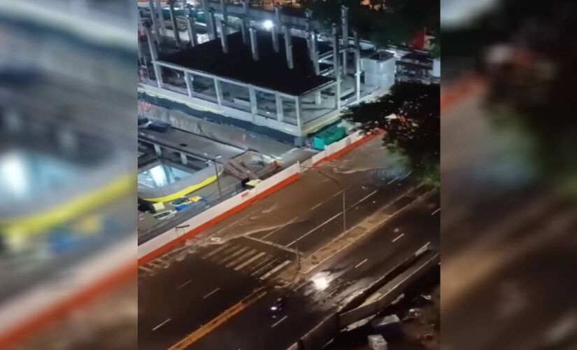 Estação Sesc Pompéia ficou alagada após fortes chuvas na região
