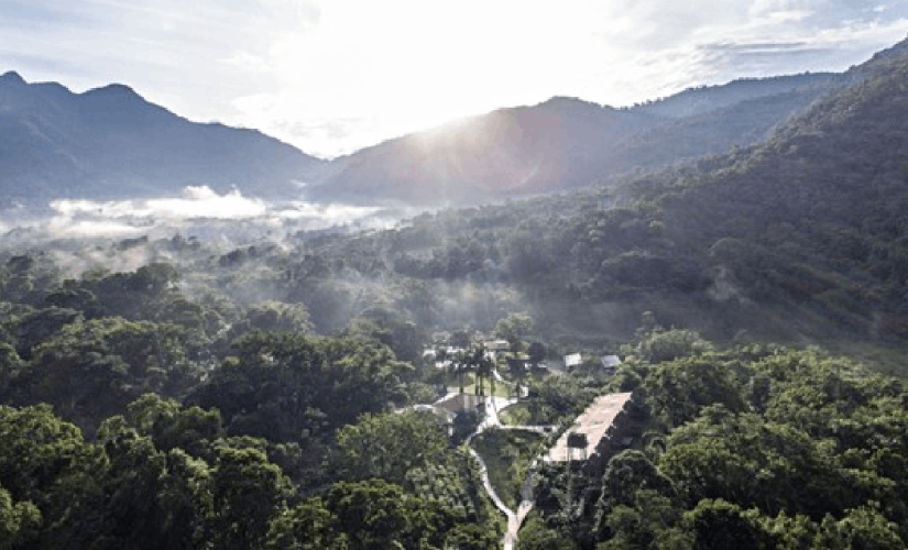 Banana Bamboo está encravado no sertão de Ubatumirim, no norte de Ubatuba