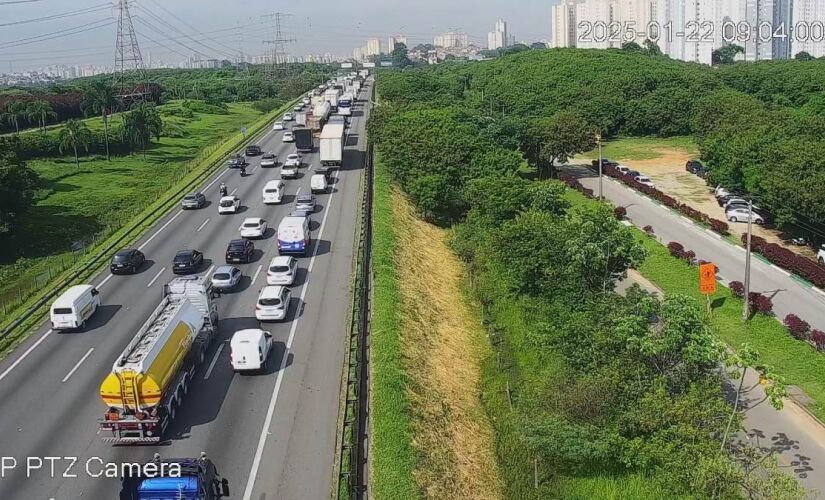 Trânsito carregado para quem chega a São Paulo