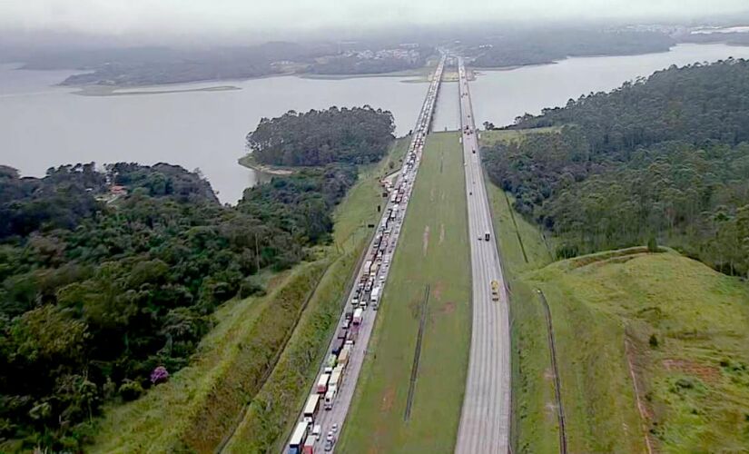 Um grave acidente na tarde desta terça-feira (7/1) travou o trecho Sul do Rodoanel