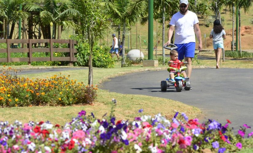 Município tem diversos parques e áreas de lazer para as famílias