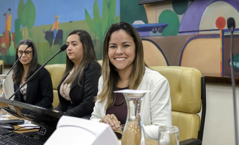 Ex-vereadora Janaína Lima mandou retirar um vaso sanitário e duas pias do seu gabinete do parlamento paulistano