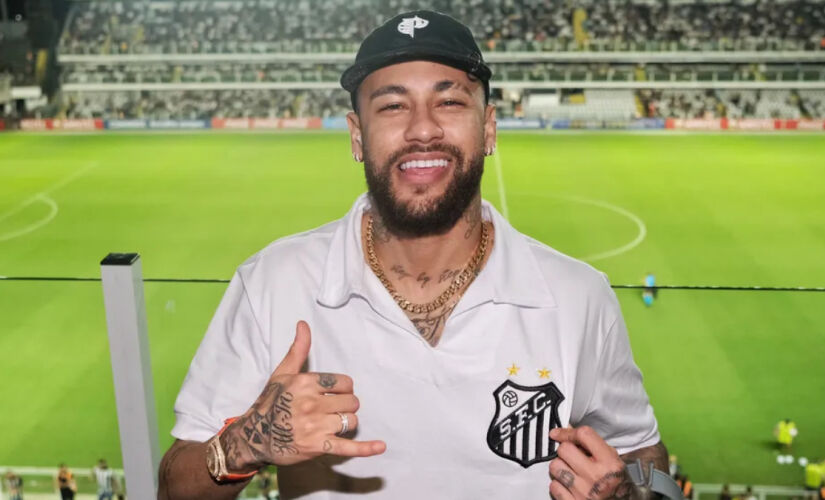 Presidente do Santos anuncia retorno de Neymar nas redes sociais