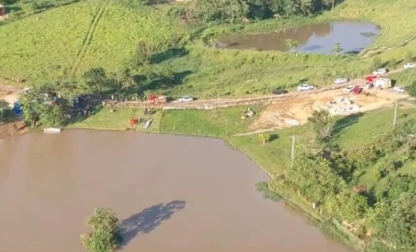 Barco vira e naufraga em Monte Mor, no interior de São Paulo