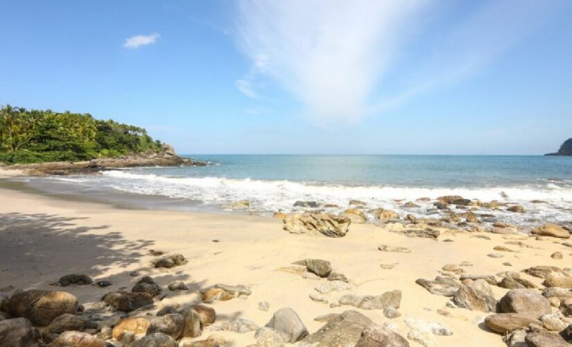 São Sebastião é citada como 'lar de uma série de praias de areia ridiculamente perfeitas'