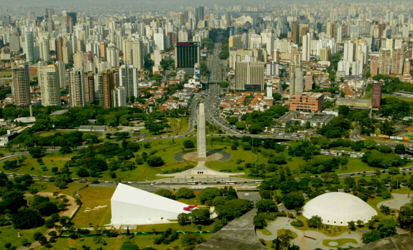 São Paulo se destaca pela vida pulsante e enfrenta problemas que parecem insolúveis