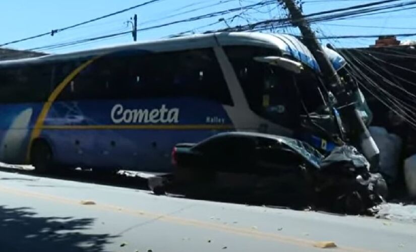 Ônibus era da Viação Cometa, empresa de transporte rodoviário