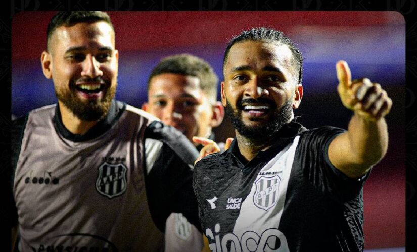 Ponte Preta reagiu e Artur (49') e Éverton Brito (60') marcaram pela Macaca