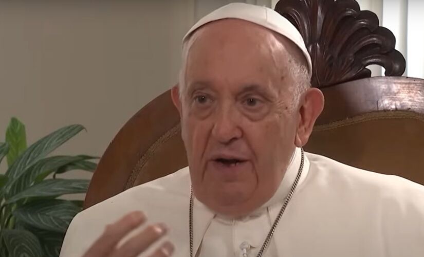 Papa Francisco está internado e está em estado de saúde crítico