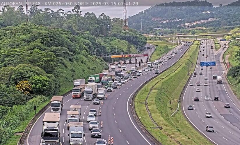 Rodovia dos Bandeirantes está com trânsito nos dois sentidos