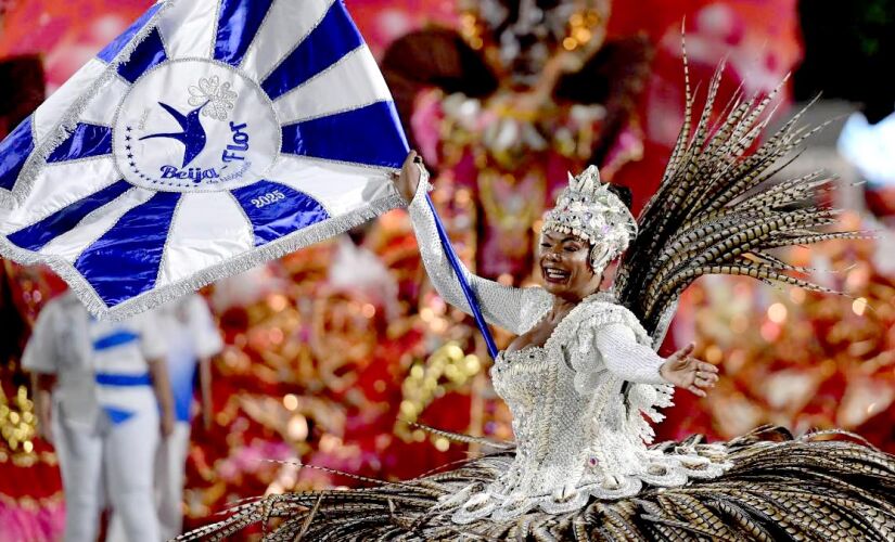 Beija-Flor encantou em seu desfile na Sapucaí na noite de segunda-feira (3/3) 