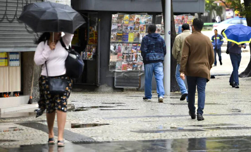 São Paulo recebe a passagem de uma nova frente fria