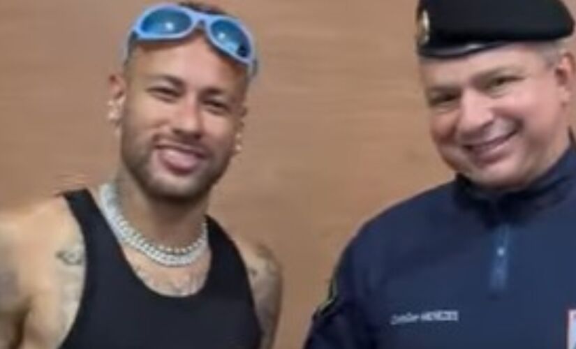 Neymar agradece Polícia Militar pelo trabalho no Carnaval do Rio de Janeiro