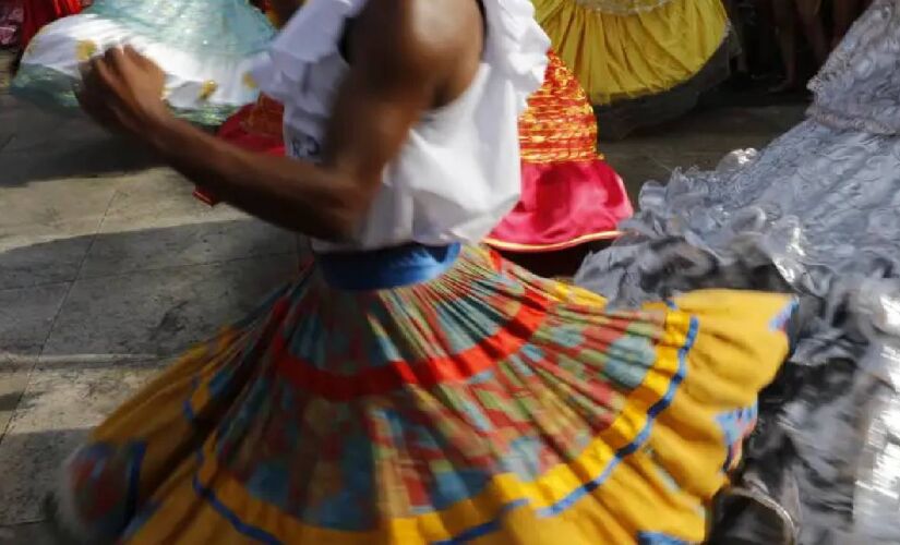 Maracatu é uma importante tradição afro-brasileira