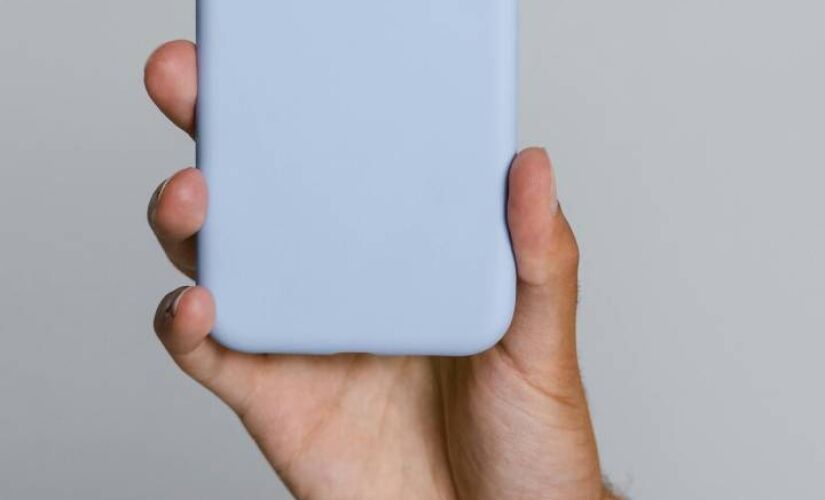 Jornalista passa um mês sem proteção no smartphone para testar