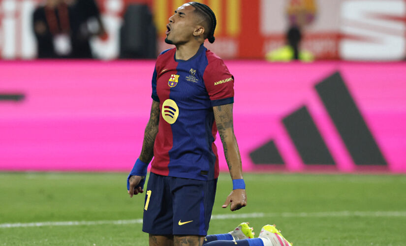 Destaque no Barcelona e um dos favoritos a ganhar a Bola de Ouro da temporada 2024/25, Raphinha vive o auge de sua carreira