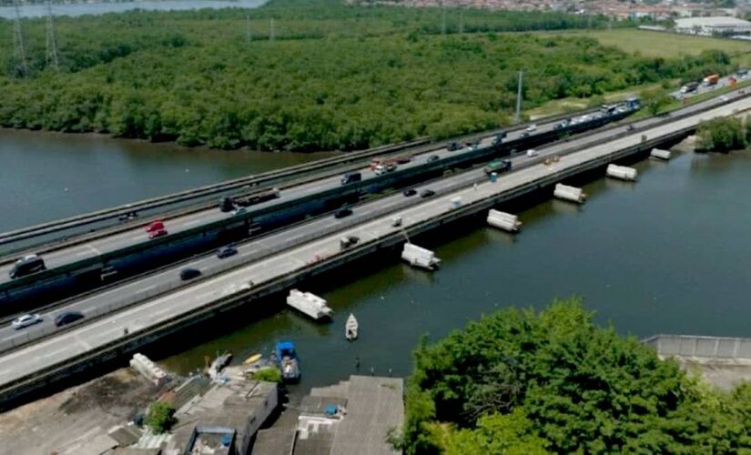 Ponte está interditadadepois que foi identificado um risco estrutural