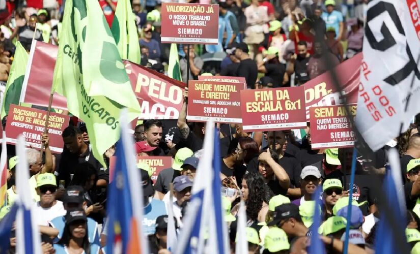 Aproveitando o Dia do Trabalho, centrais sindicais realizaram nesta quinta-feira (1&ordm;/5), junto de representantes do governo federal, o maior evento deste feriado