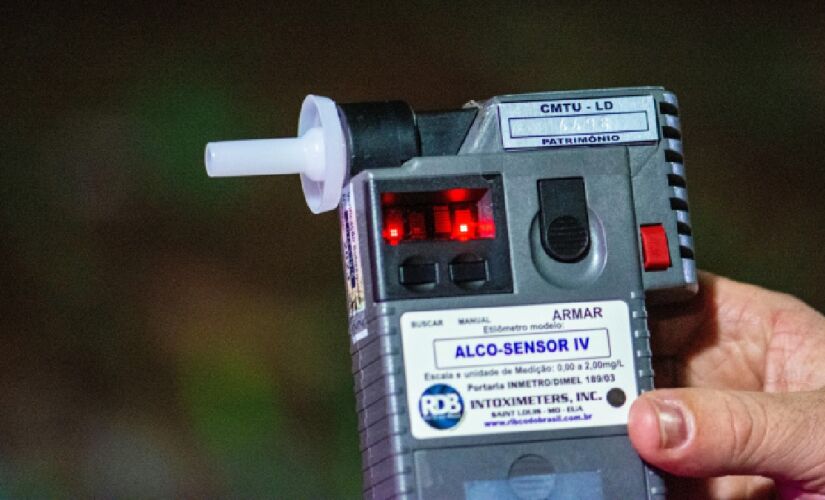 Bafômetro possui margem de erro de 0,04mg/L de ar. 