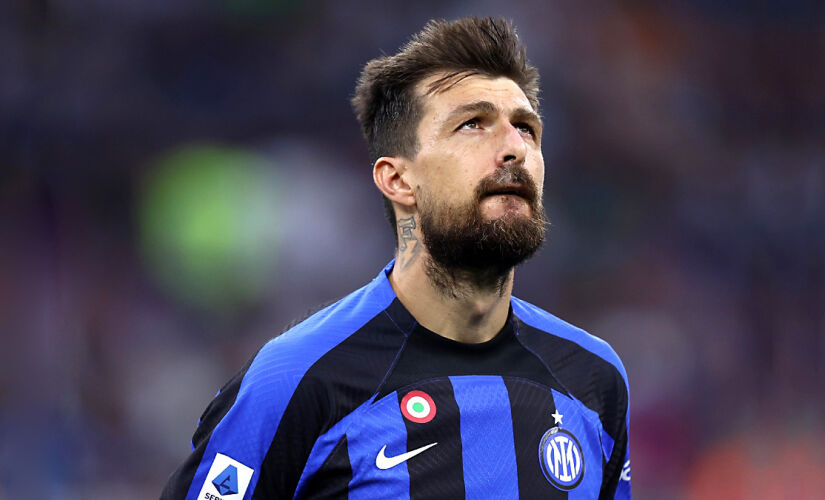 Atualmente com 37 anos, o atleta passou por diversas equipes do futebol italiano