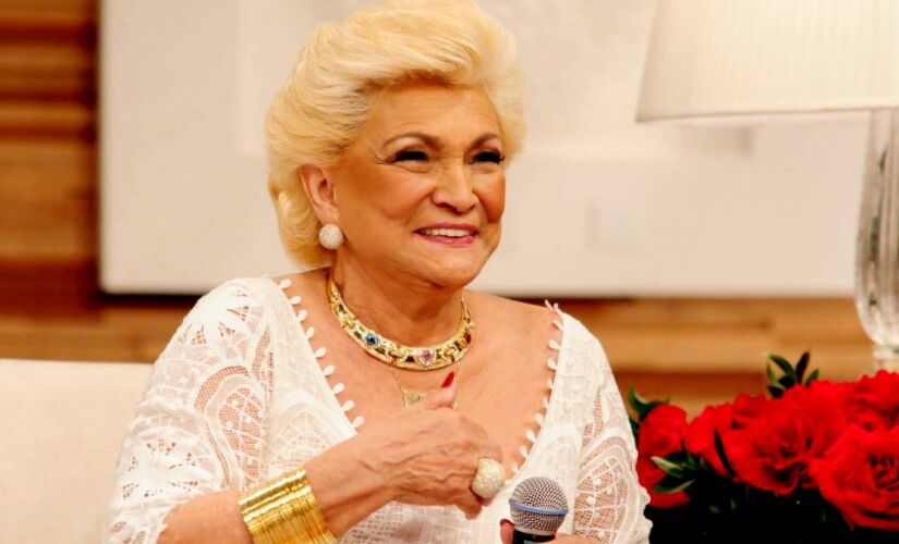  Hebe Camargo morreu, aos 83 anos, em 2012
