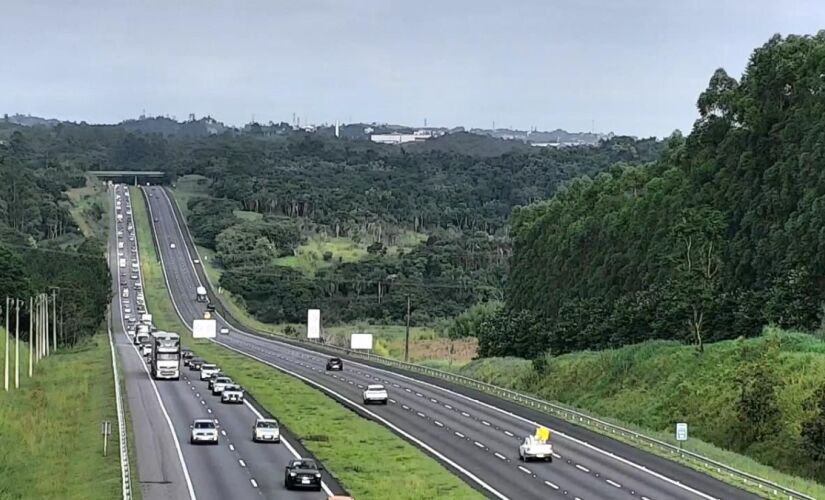Artesp registrou 12 km de lentidão na rodovia Ayrton Senna 