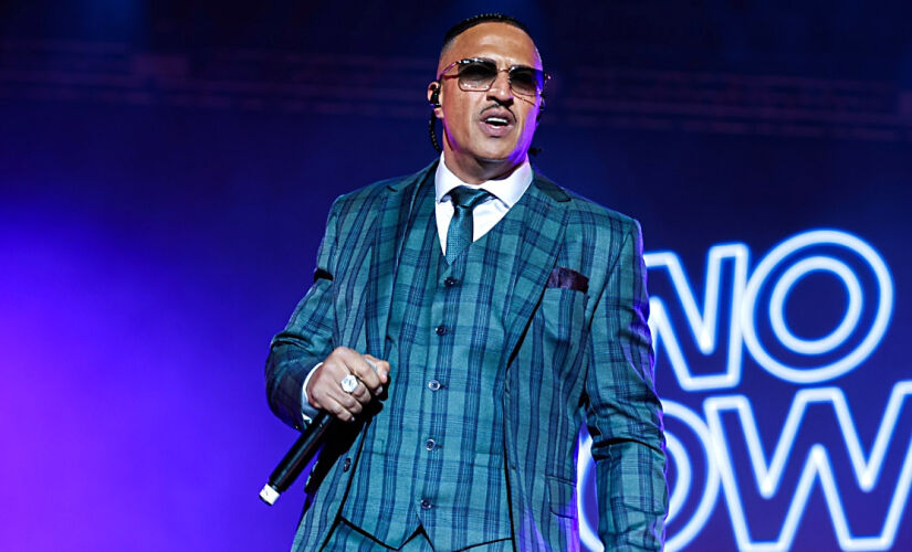 Nos shows do grupo, Mano Brown cita uma frase antes do início do hit: 'Essa é para você que não virou comida de tubarão'