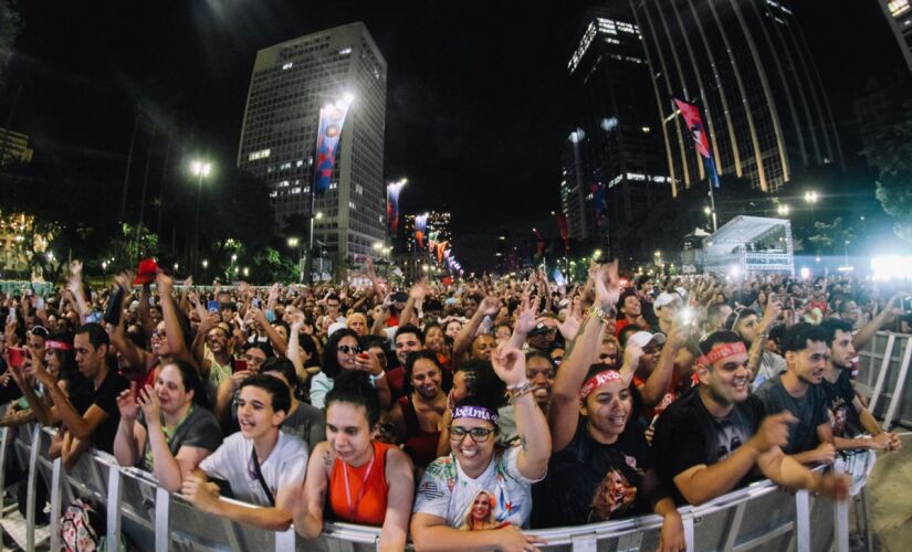 No centro histórico da cidade, a programação chama atenção pela diversidade e pela potência criativa