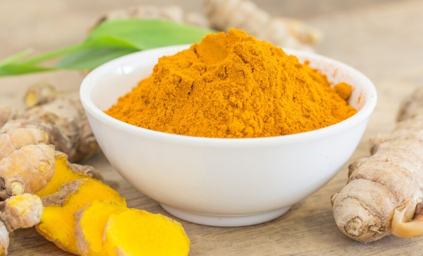 Curcumina é sintetizada por vegetais para proteção contra os raios ultravioleta e as intempéries