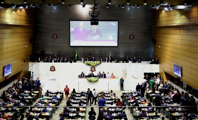Votação do projeto que revoga o aumento do IOF foi colocada de surpresa na pauta pelo presidente da Câmara, Hugo Motta (Republicanos-PB)
