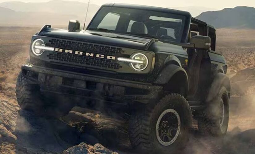 Badlands mantém a configuração mecânica da Wildtrak, com motor V6 EcoBoost biturbo de 2,7 litros a gasolina