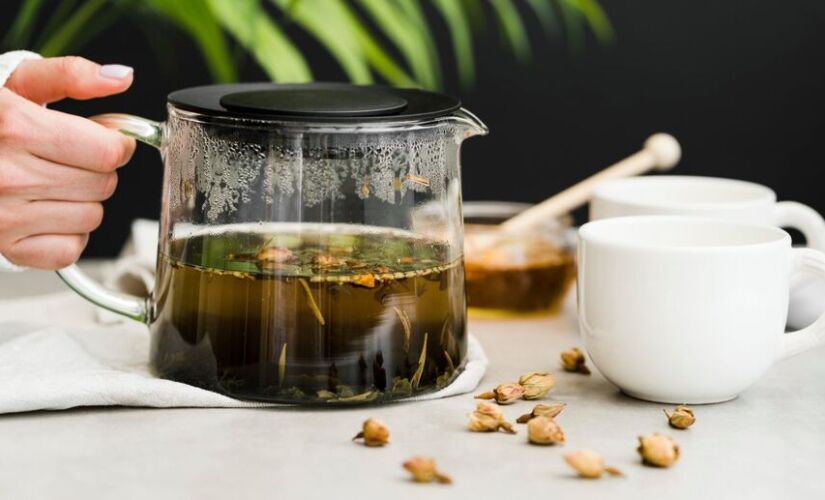 Chás simples e naturais ajudam na saúde vital do seu fígado 