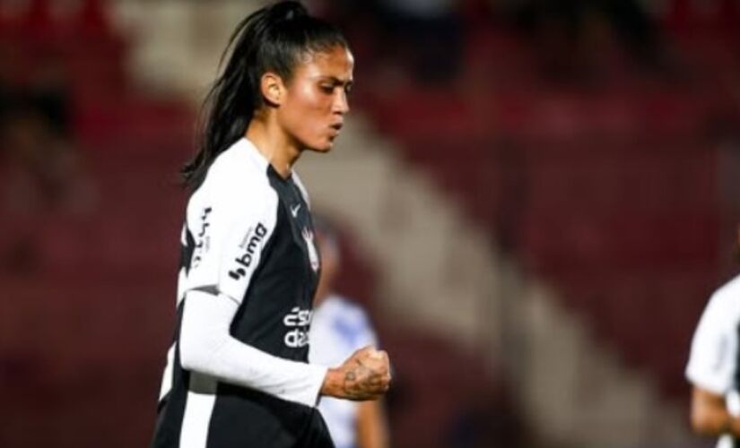 Corinthians e Flamengo se enfrentam, nesta segunda-feira, no Brasileirão Feminino