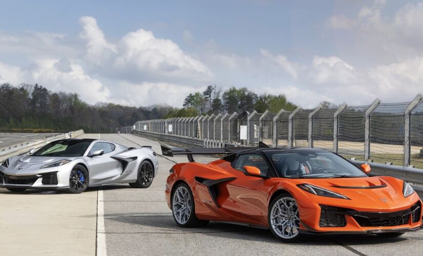 superesportivo tem 1.064 cavalos de potência a 7 mil rotações por minuto e 84,4 kgfm de torque a 6 mil giros