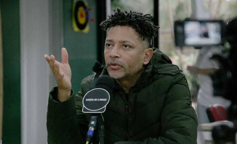 DJ CIA durante entrevista ao podcast Direto da Gazeta
