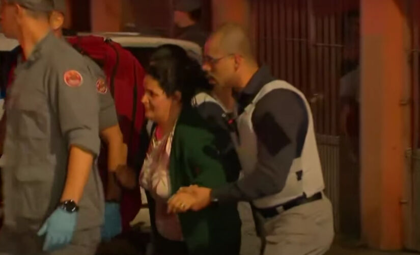Mulher foi atendida pelo Corpo de Bombeiros e encaminhada para um hospital da região para receber atendimento médico e psicológico