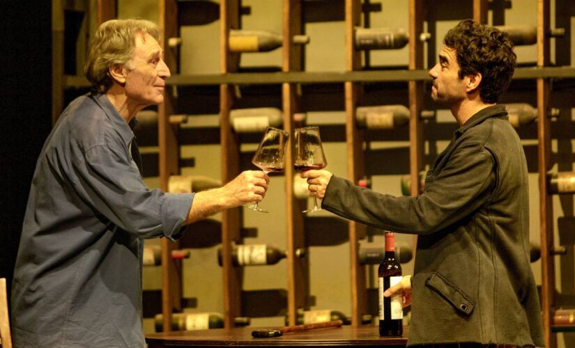 Peça 'Memórias do Vinho' estreia no sábado (5/7)