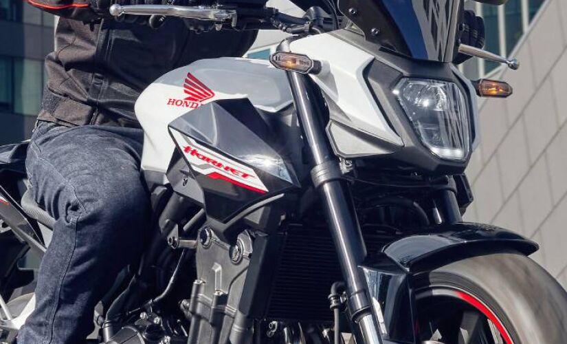 Honda CB 500 Hornet chega nas concessionárias nesse mês