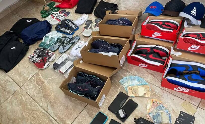 Ação de resgate teve início quando a segurança do Shopping União de Osasco denunciou à polícia que quatro homens estavam realizando compras de alto valor
