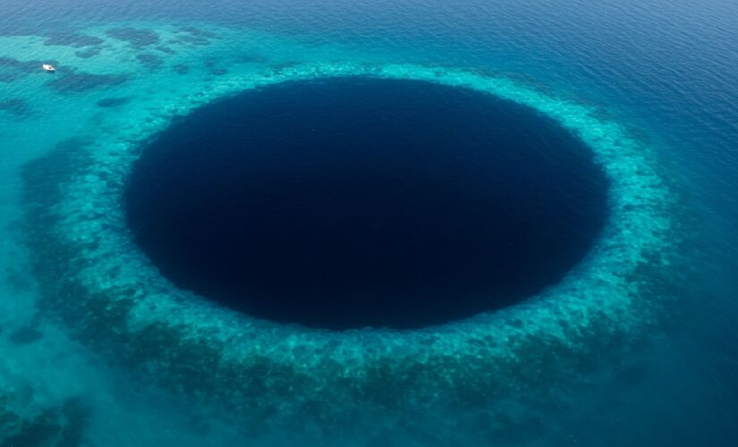 Cientistas esperam encontrar formas de vida única no buraco